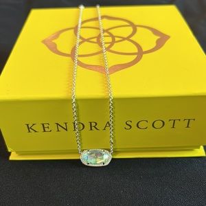 Never Worn Kendra Scott Elisa Pendant Necklace